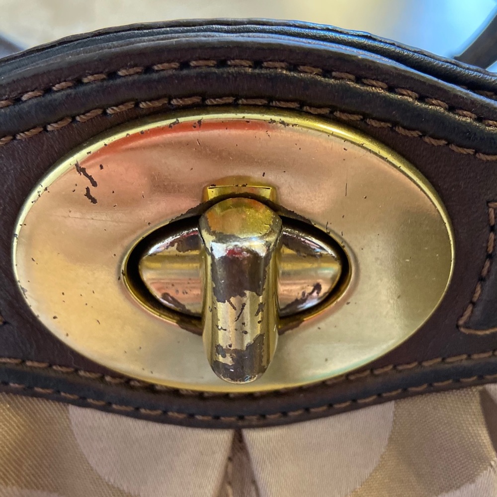 Coach Purse - Picture 4 of 7